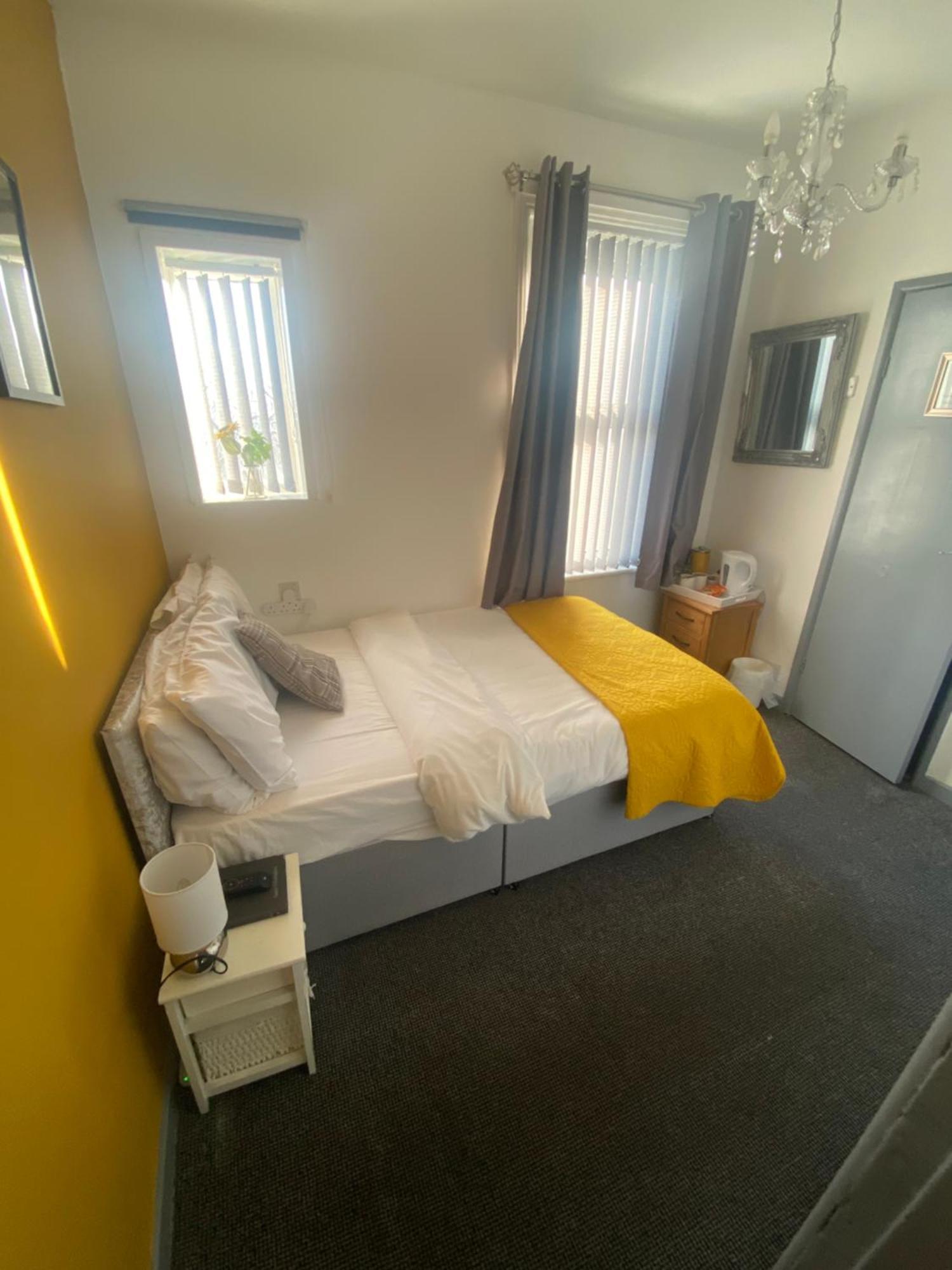 Bradburys Of Blackpool Ngoại thất bức ảnh