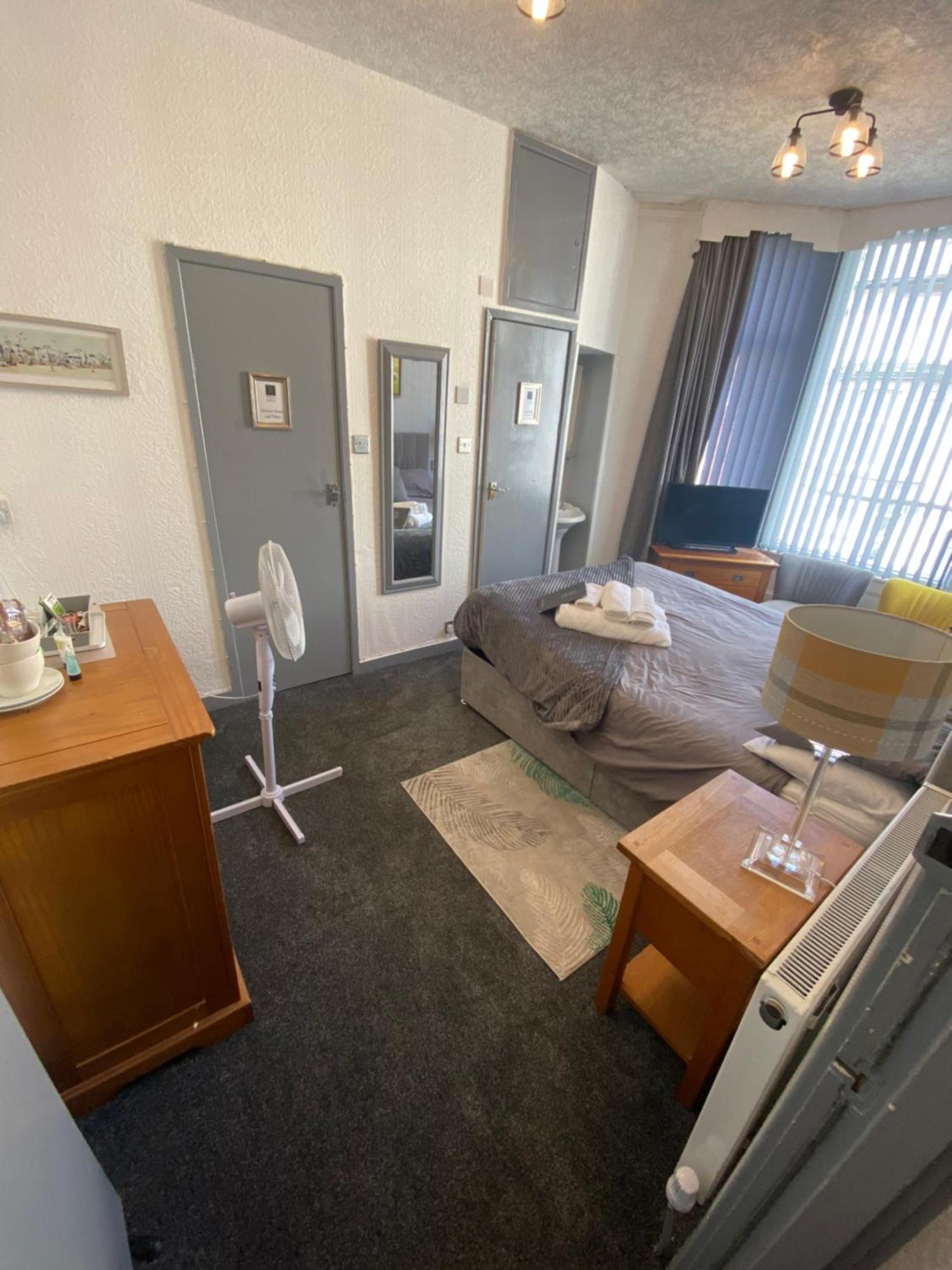 Bradburys Of Blackpool Ngoại thất bức ảnh